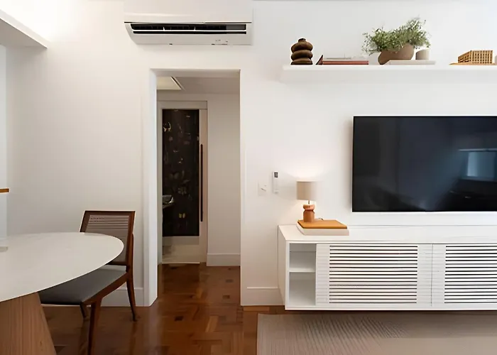 Deluxe Two-Bedroom Apartment